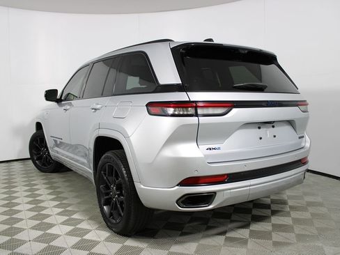 Used 2023 Jeep Grand Cherokee 30th Anniversary image 45