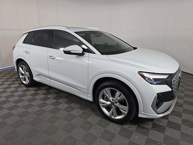 Used 2023 Audi Q4 e-tron Premium Plus w/ Premium Plus AWD/4WD image 2