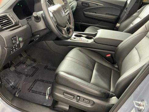 Used 2025 Honda Ridgeline TrailSport image 8