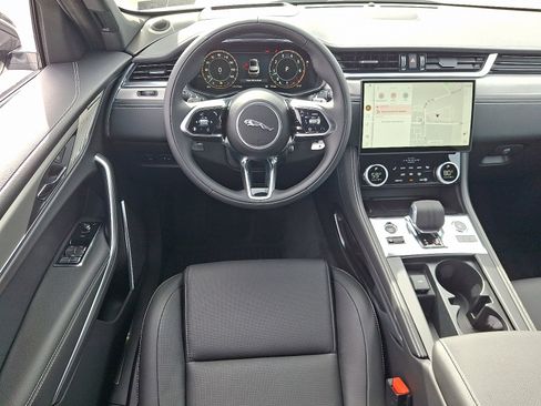 New 2026 Jaguar F-PACE R-Dynamic S image 9