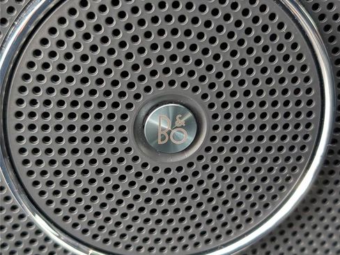 Used 2023 Ford Expedition Limited image 22