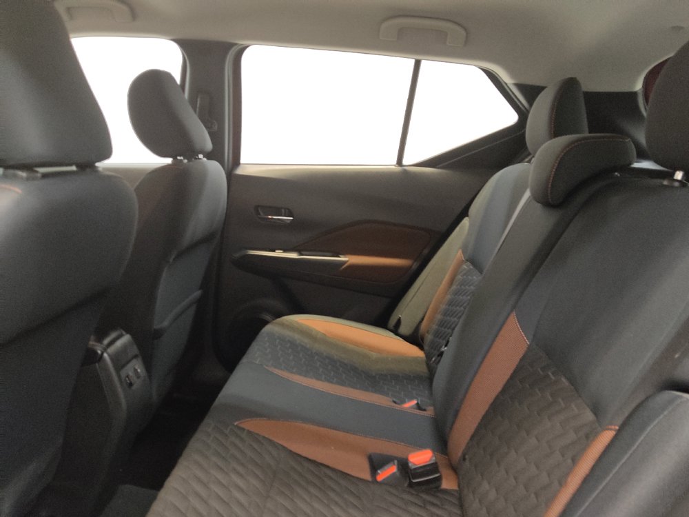 Used 2022 Nissan Kicks SR w/ Interior Electronics Package FWD image 18