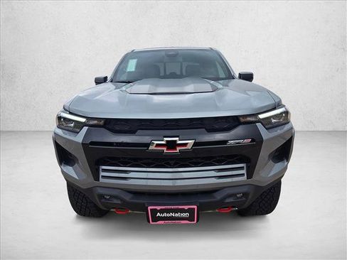 New 2026 Chevrolet Colorado ZR2 w/ Technology Package AWD/4WD image 6