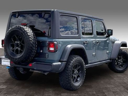 Used 2024 Jeep Wrangler Unlimited AWD/4WD image 2