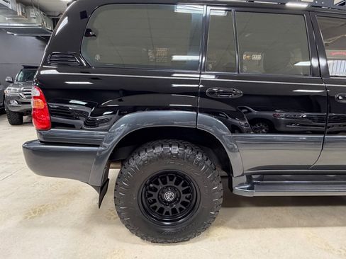 Used 2001 Toyota Land Cruiser AWD/4WD image 18