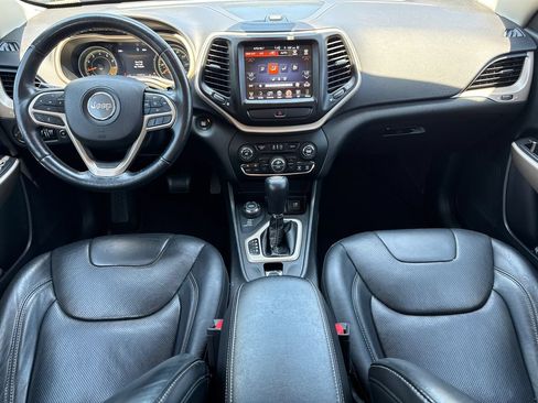 Used 2017 Jeep Cherokee Limited w/ Luxury Group AWD/4WD image 21
