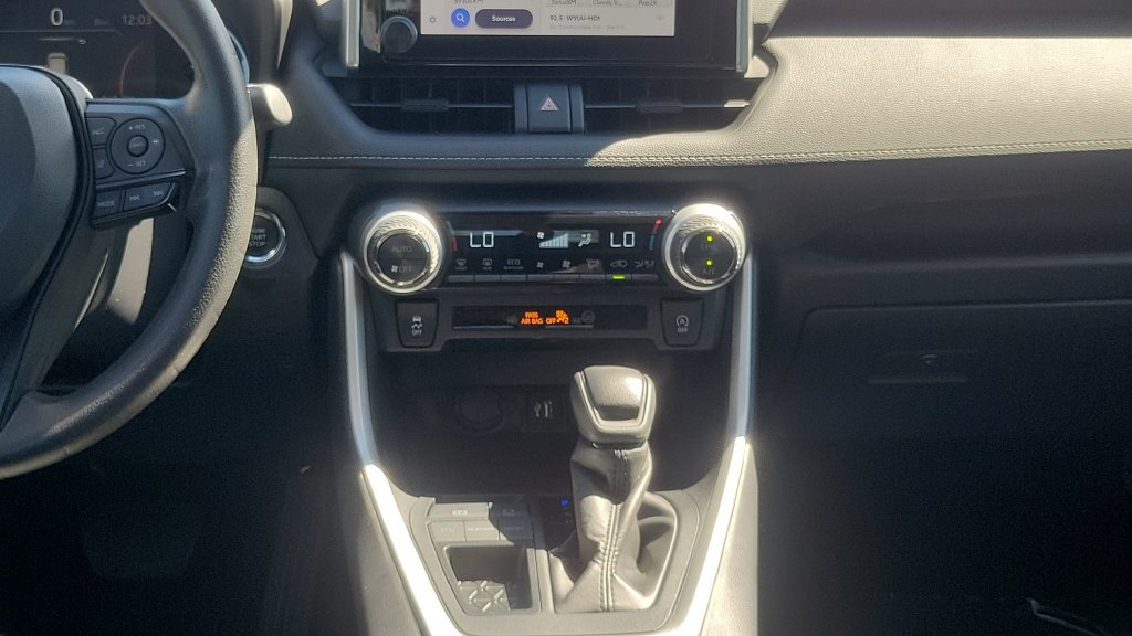 Used 2024 Toyota RAV4 XLE w/ Convenience Package FWD image 14