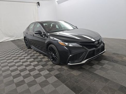 Used 2023 Toyota Camry XSE w/ Navigation Package FWD image 3