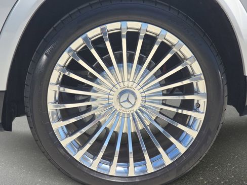 Used 2026 Mercedes-Benz Maybach GLS 600 4MATIC image 37