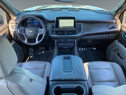 Used 2024 Chevrolet Suburban LT image 10