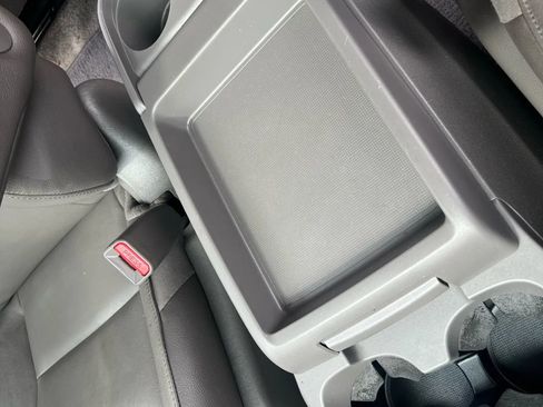 Used 2015 Honda Odyssey Touring Elite image 16