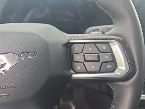 Used 2025 Ford Mustang GT Premium RWD image 17
