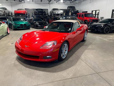Used 2007 Chevrolet Corvette Convertible w/ Preferred Equipment Group image 7