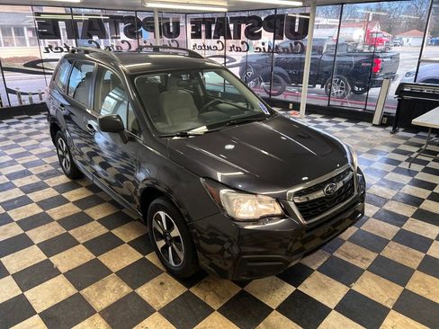 Used 2018 Subaru Forester 2.5i w/ Alloy Wheel Package image 14