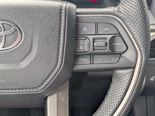 Used 2025 Toyota Tacoma SR5 AWD/4WD image 22