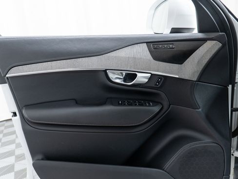 Used 2022 Volvo XC90 T6 Inscription w/ Advanced Package image 11