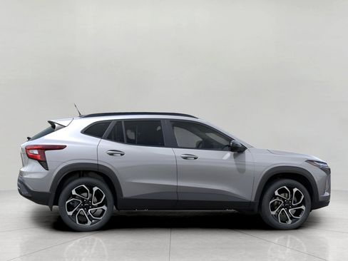 New 2026 Chevrolet Trax RS w/ Driver Confidence Package image 5