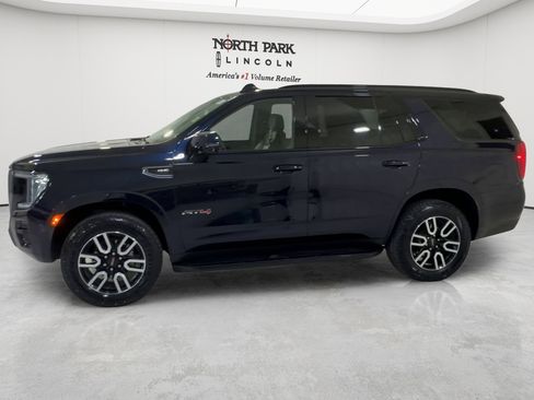 Used 2024 GMC Yukon AT4 w/ Technology Package AWD/4WD image 6