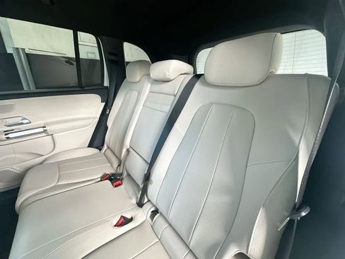 Used 2025 Mercedes-Benz GLB 250 4MATIC w/ Exclusive Package image 22
