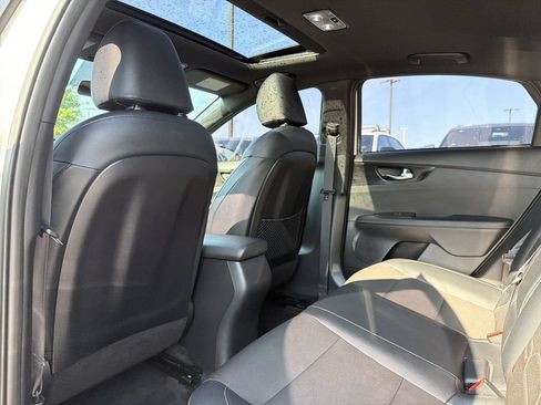 Used 2020 Kia Forte GT-Line w/ GT-Line Premium Package FWD image 12