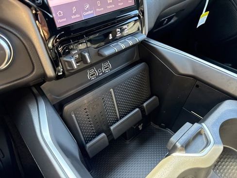 New 2026 RAM 1500 Big Horn AWD/4WD image 21