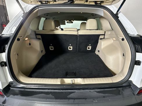 Used 2019 Jeep Cherokee Latitude w/ Popular Appearance Group image 26