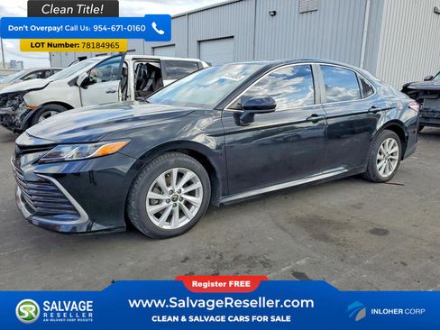 Used 2018 Toyota Camry LE FWD image 1