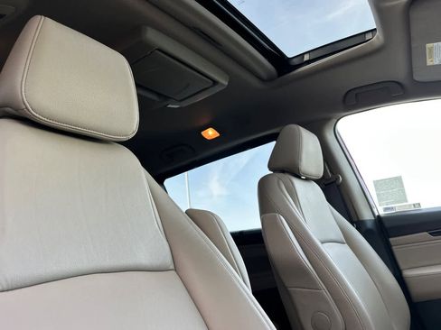 Used 2023 Honda Odyssey Touring image 19