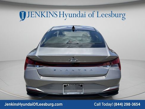 Certified 2023 Hyundai Elantra SEL w/ Preferred Accessory Package FWD image 6