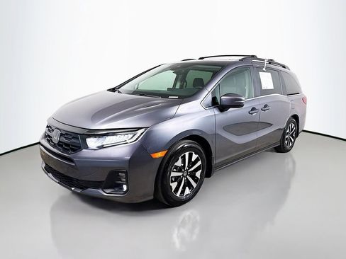 Used 2025 Honda Odyssey EX-L image 3