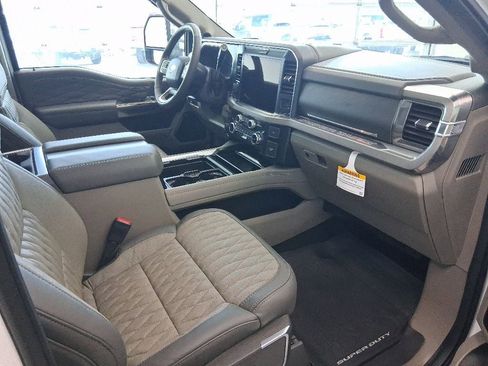 New 2026 Ford F350 Platinum w/ Platinum Plus Package AWD/4WD image 24