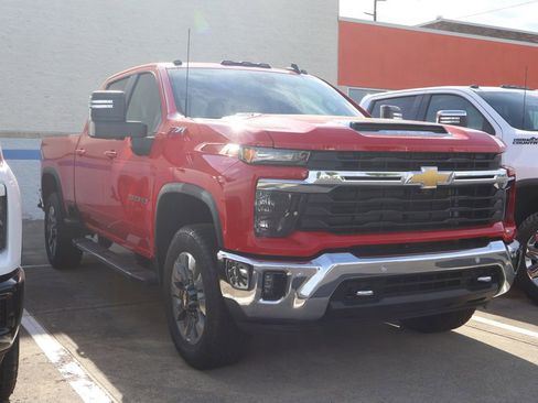 New 2026 Chevrolet Silverado 2500 LT w/ Safety Package AWD/4WD image 8