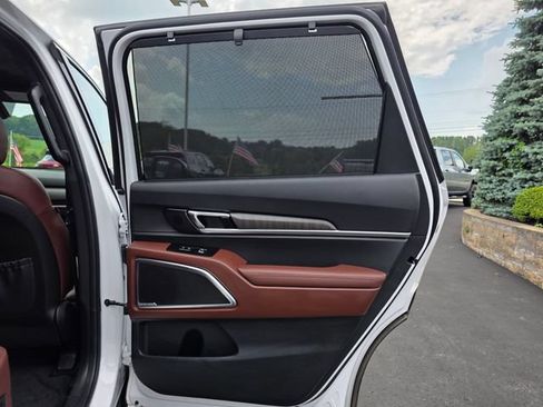 Used 2023 Kia Telluride SX Prestige AWD/4WD image 18