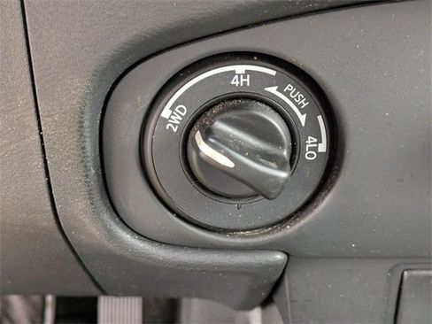 Used 2023 Nissan Frontier SV w/ Tow Package image 24