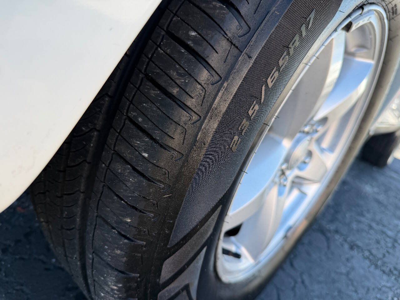 Used 2010 Jeep Liberty Limited AWD/4WD image 16