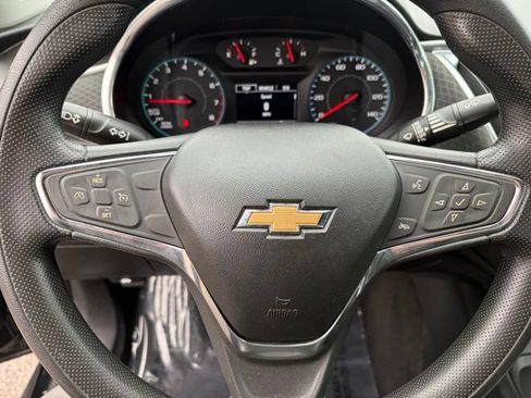 Used 2021 Chevrolet Malibu LT FWD image 20