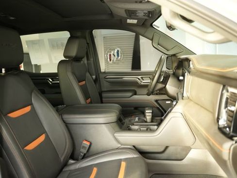 Used 2024 GMC Sierra 1500 AT4 w/ Technology Package image 17