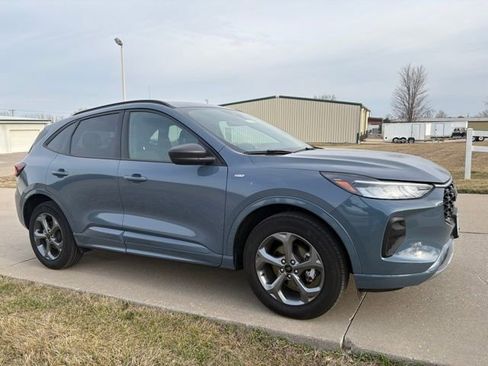 Used 2024 Ford Escape ST-Line w/ Tech Pack #1 image 4