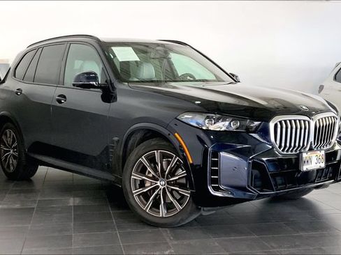 Used 2024 BMW X5 sDrive40i w/ M Sport Package RWD image 2