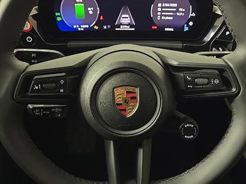 Certified 2025 Porsche Macan 4S Electric image 28