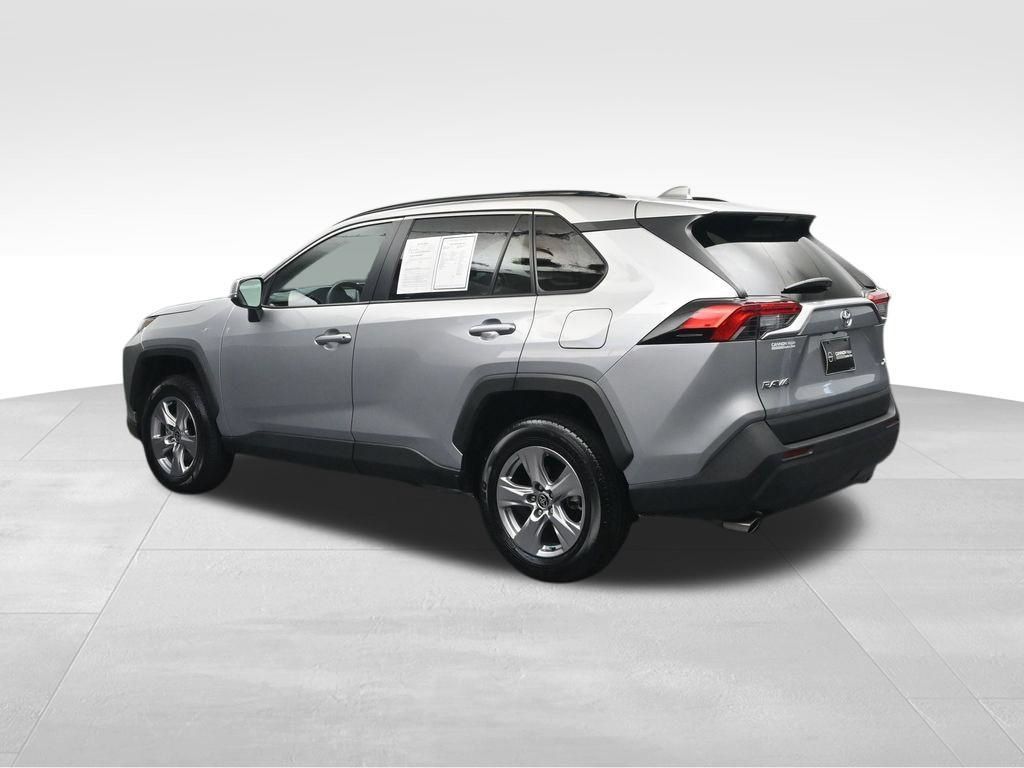 Used 2025 Toyota RAV4 XLE FWD image 3