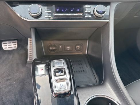 Used 2023 Hyundai Sonata SEL Plus image 11