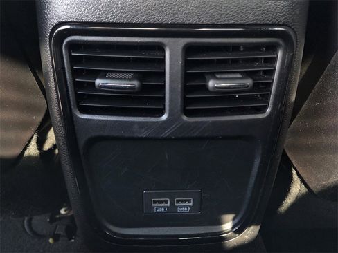 Used 2021 Chrysler 300 S image 19