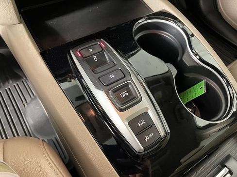 Used 2022 Honda Pilot Touring image 11