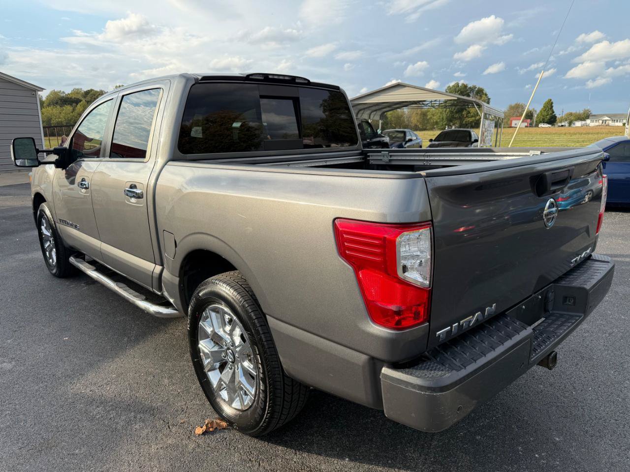 Used 2020 Nissan Titan SV w/ SV Convenience Package AWD/4WD image 9