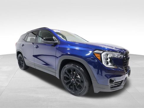 Certified 2022 GMC Terrain SLT w/ Elevation Edition image 6