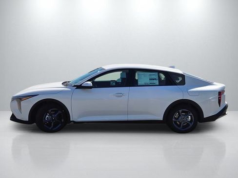 New 2026 Kia K4 FWD image 7