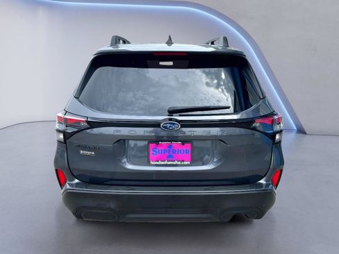 Used 2025 Subaru Forester Premium AWD/4WD image 3