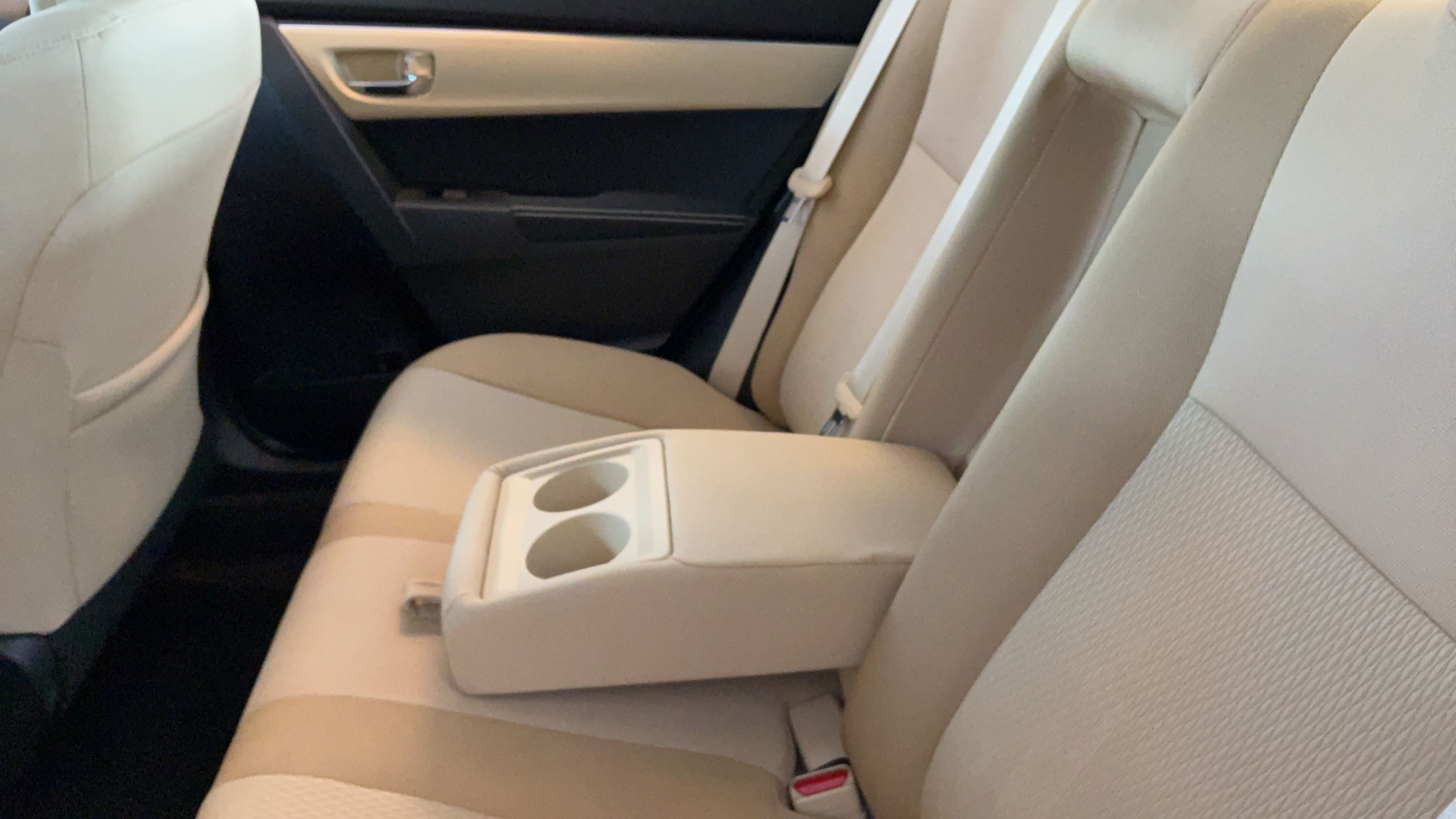 Used 2019 Toyota Corolla LE FWD image 30