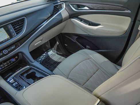 Used 2023 Buick Enclave Avenir image 36